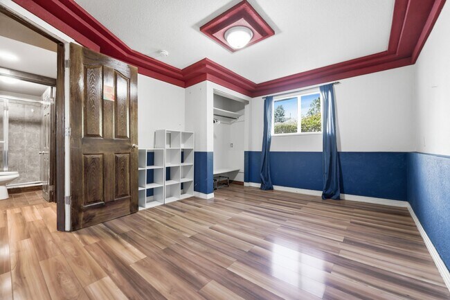 Building Photo - 3137 W 20th Ave