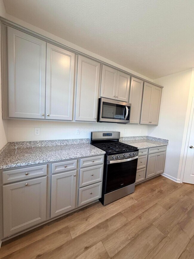 Building Photo - 1315 Red Tail Pl