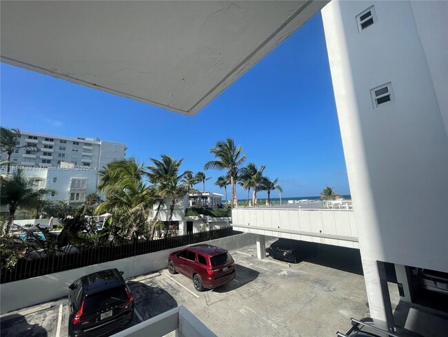 Building Photo - 401 Ocean Dr