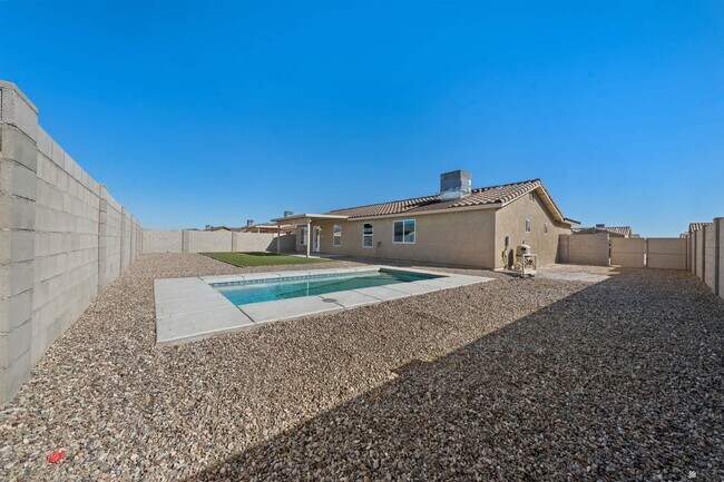 Building Photo - 7272 E 45th St