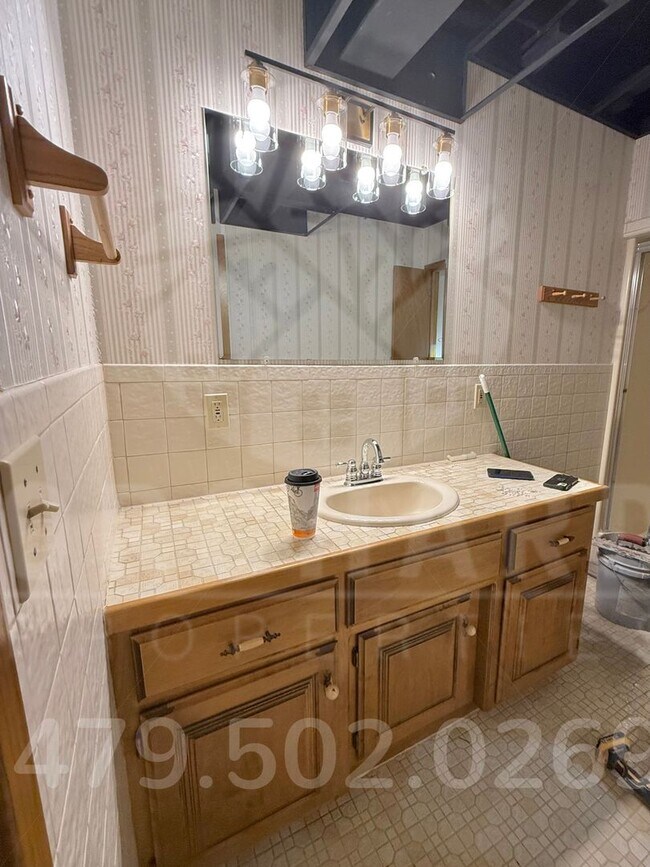 Building Photo - 3 Bed/ 2 Bath Home in Greenland/South Faye...