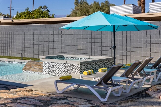 Building Photo - Desert Xscape - Pool, Jacuzzi, and Pet Friendly! (Monthly Only - No Long Term)