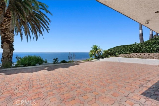 Building Photo - 2105 W Paseo Del Mar