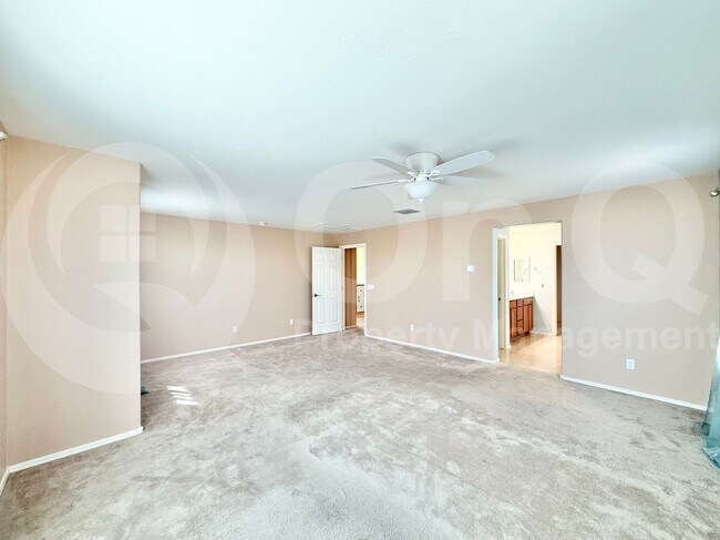 Building Photo - 218 N 109th Dr