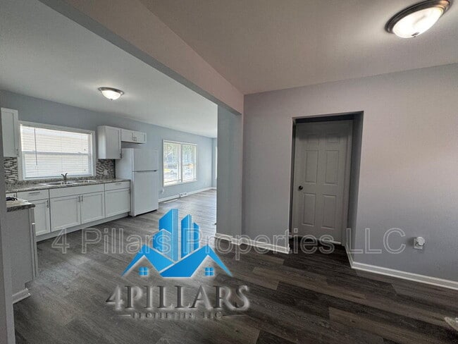 Building Photo - 7435 Jackson Ave