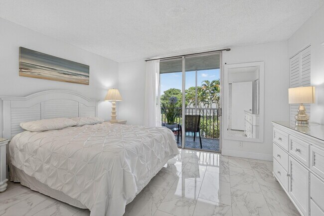 Building Photo - 1131 SE 4th St