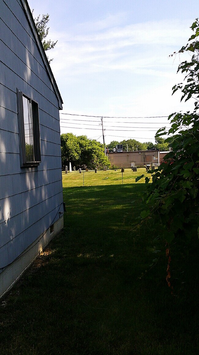 Building Photo - 3089 Hatfield Ct