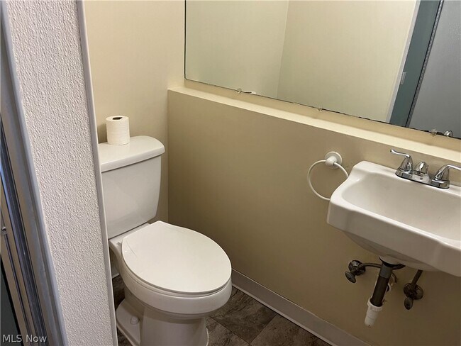 Building Photo - 14741 Indian Creek Dr
