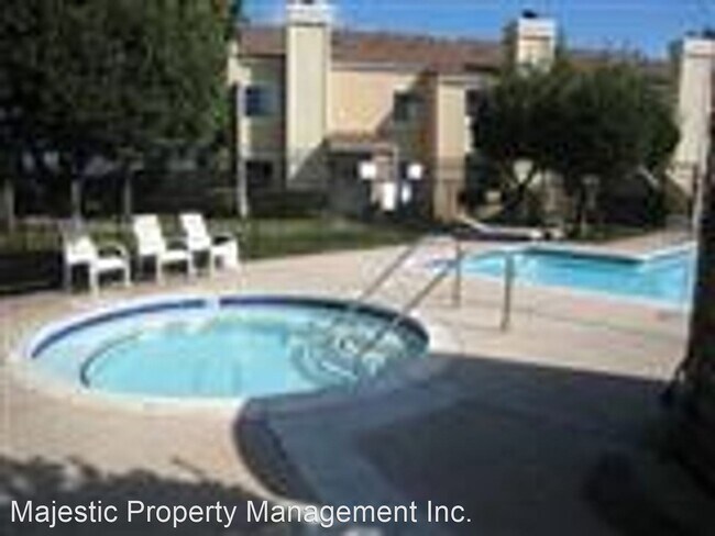 Building Photo - 2 br, 2 bath House - 1553 Pyrenees Ave, #39