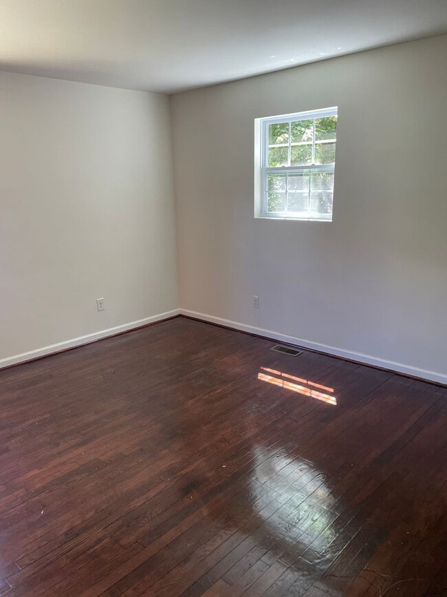 Building Photo - Adorable 3 Bedroom in Winston Salem