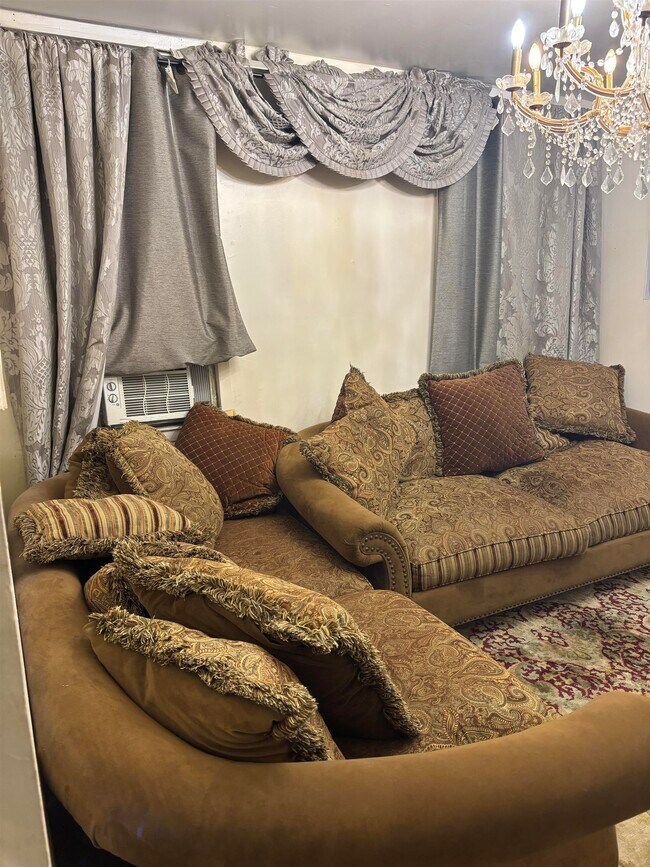 Building Photo - 109 Centre Ave