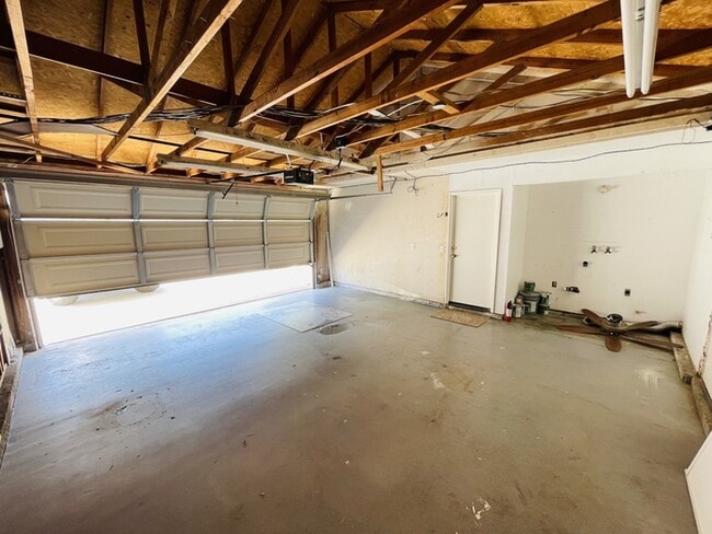 Building Photo - 25020 Jutland Dr