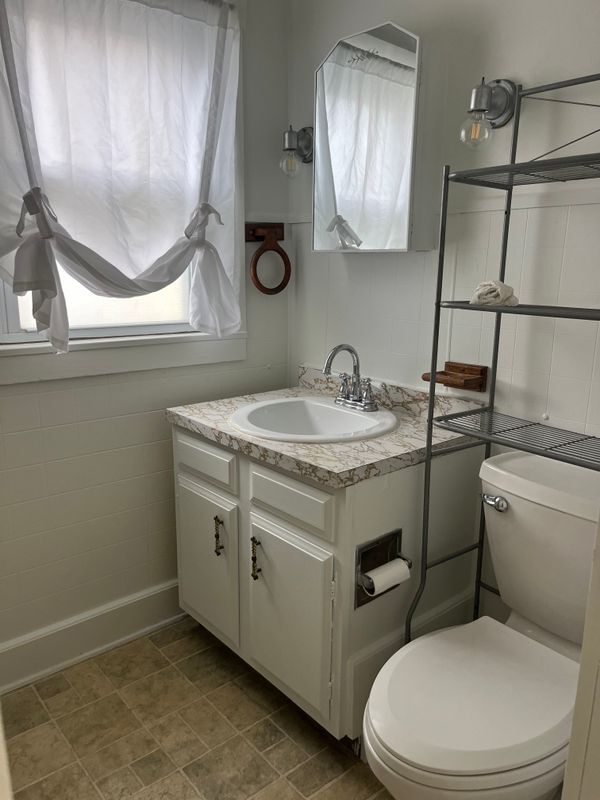 Building Photo - 313 Walnut St