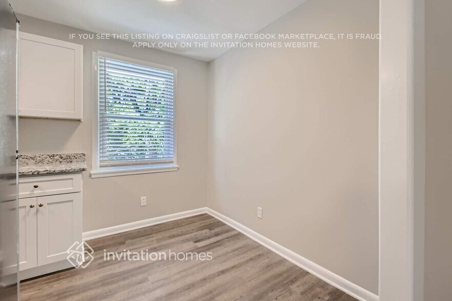 Building Photo - 7944 Stallion Dr