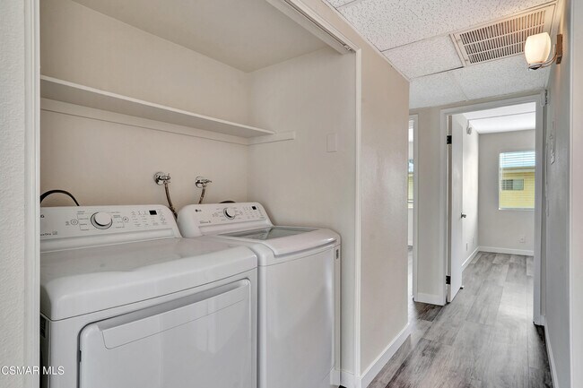 Building Photo - 18408 Hatteras St