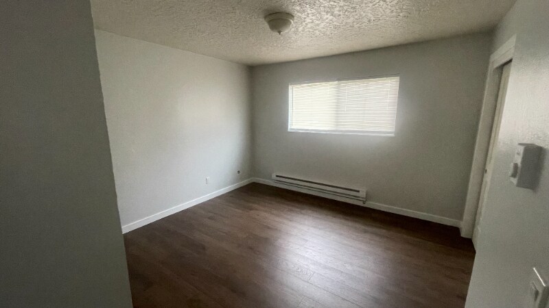 Building Photo - 8605 N Hurst Ave