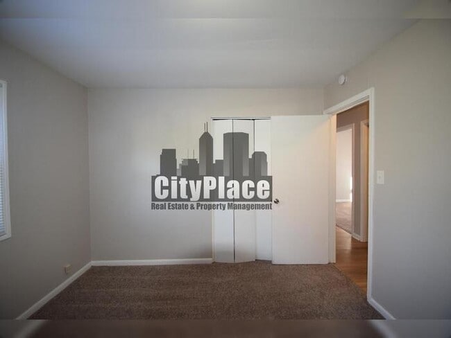 Building Photo - 3219 N Colorado Ave