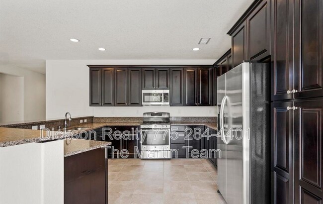 Building Photo - 10772 Ridgebrook Dr