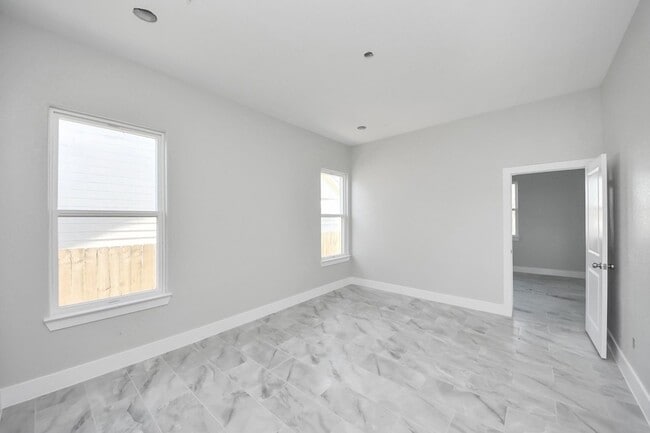 Building Photo - 7160 Rook Blvd