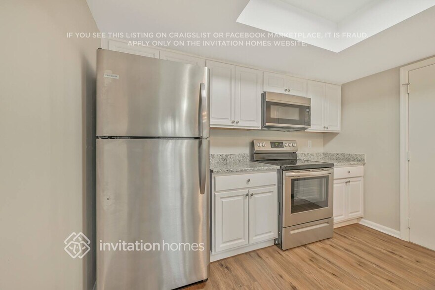 Building Photo - 10425 Kingbrook Ln