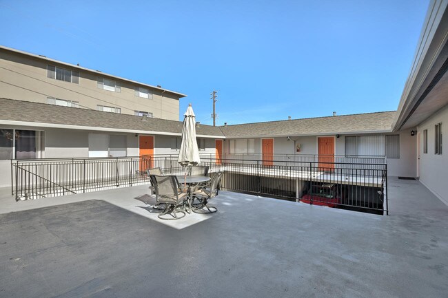 Building Photo - Valerga Drive Apartments
