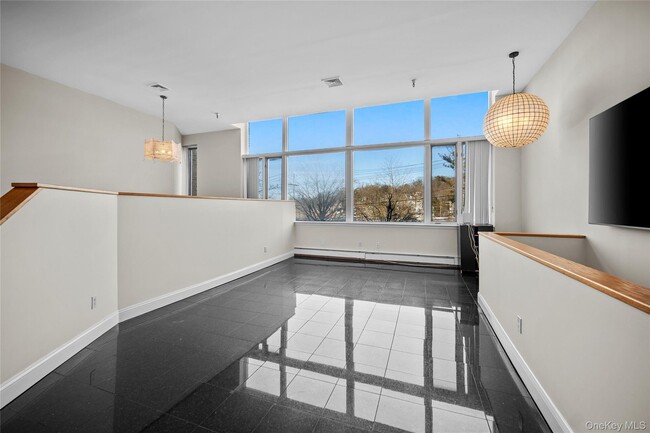 Building Photo - 520 Ashford Ave