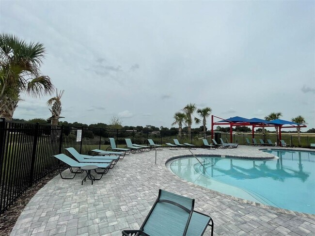 Building Photo - 835 Ofanto Wy