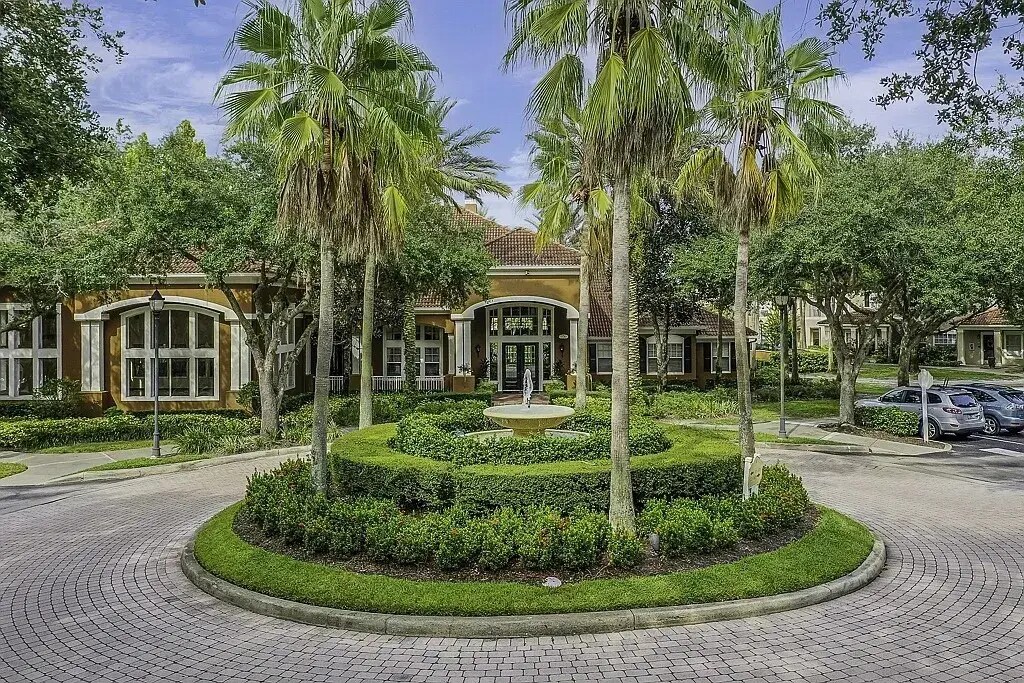 Building Photo - 1025 Arbor Lakes Cir