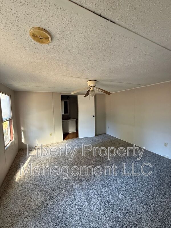 Building Photo - 144 New Hope Cir