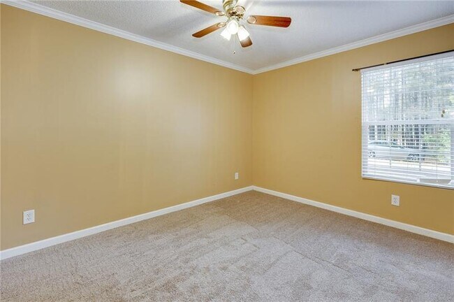 Building Photo - 6057 Gaines Ferry Rd