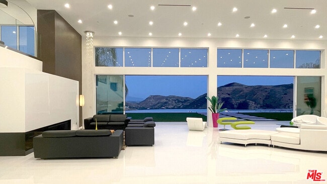 Building Photo - 80 Saddlebow Rd