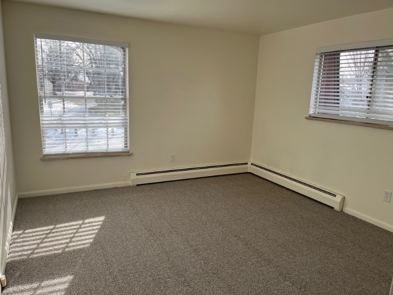 Building Photo - 11433 W 61st Pl