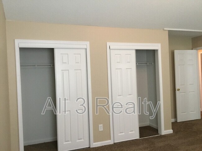 Building Photo - 4132 Ravenwood Ct