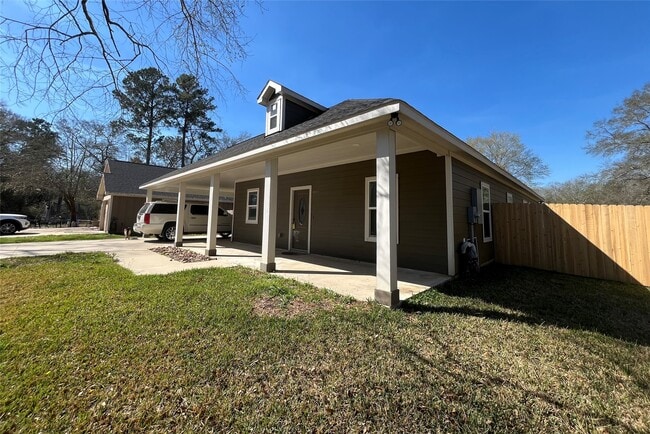 Building Photo - 30023 Rosebud St