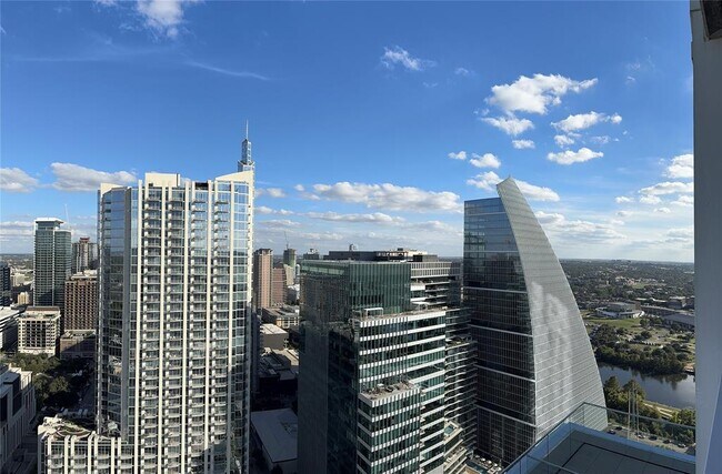 Building Photo - 301 West Ave