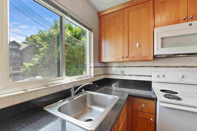 Floorplan - 2546 Warring St.