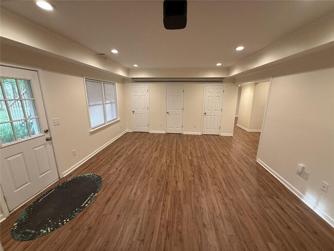 Building Photo - 5730 Devonshire Way