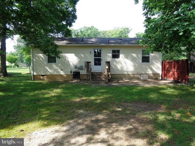 Building Photo - 10810 Leavells Rd