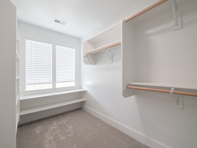 Building Photo - 9389 SW Eunice Ln