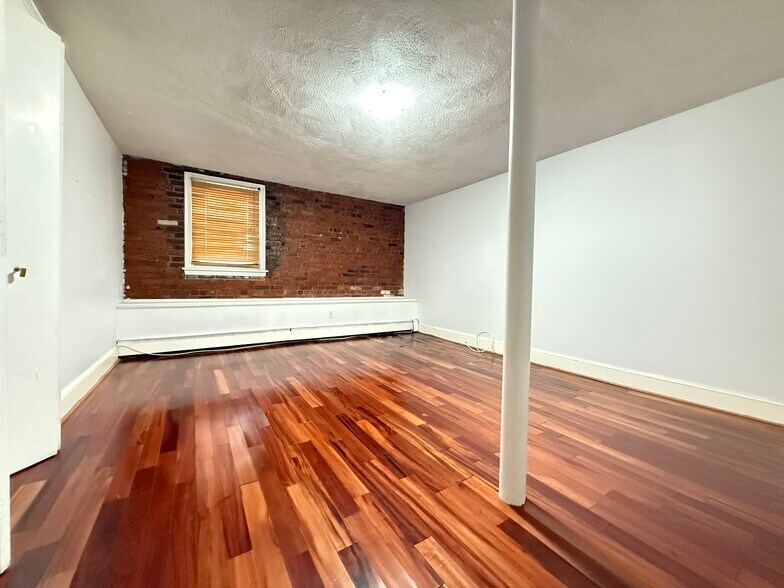 Building Photo - 43 South St