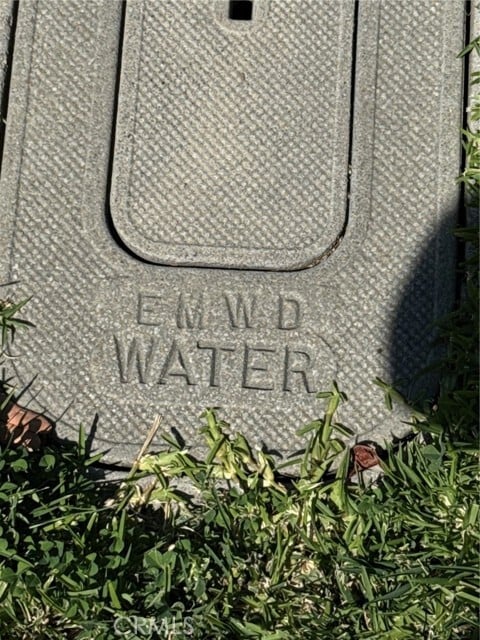 Building Photo - 39495 7 Oaks Dr