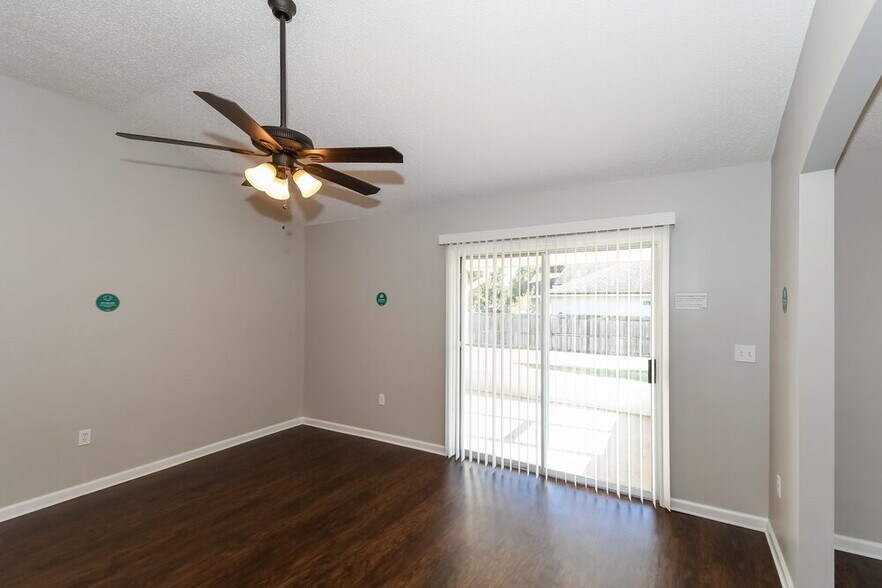 Building Photo - 2653 Fernleaf Dr