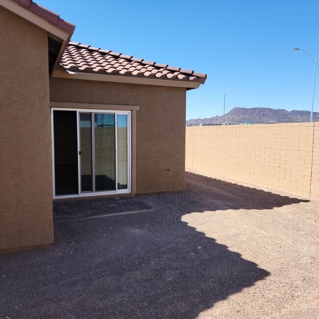 Building Photo - Brand New 3 Bedroom Home - Be the First to...