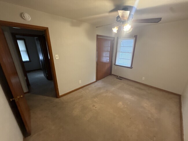 Building Photo - 223 Wiegel Dr