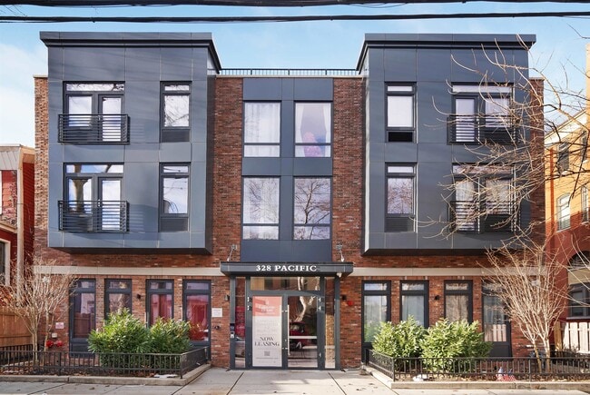 Building Photo - 328 Pacific Ave