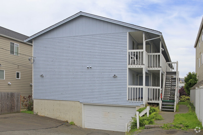 Building Photo - Marine View Apartments