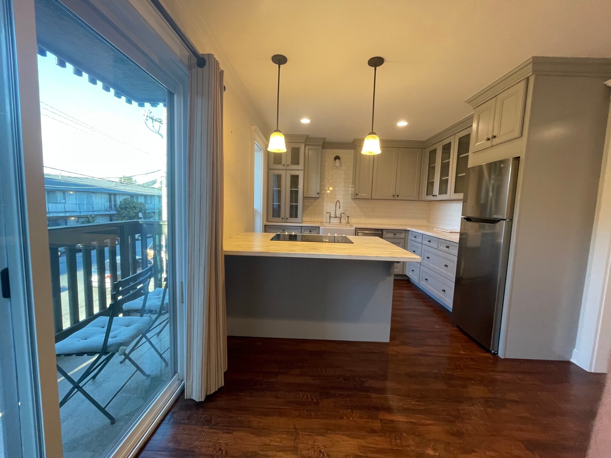 Building Photo - 480 E Okeefe St