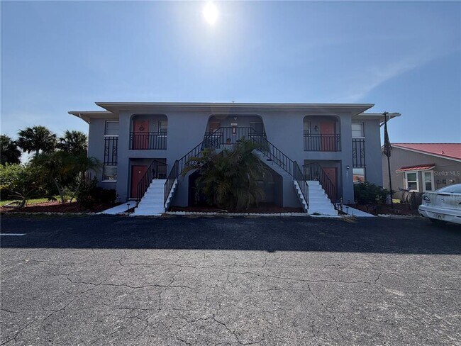 Building Photo - 2619 Magdalina Dr