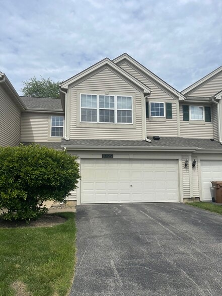 Building Photo - 1022 Evergreen Cir