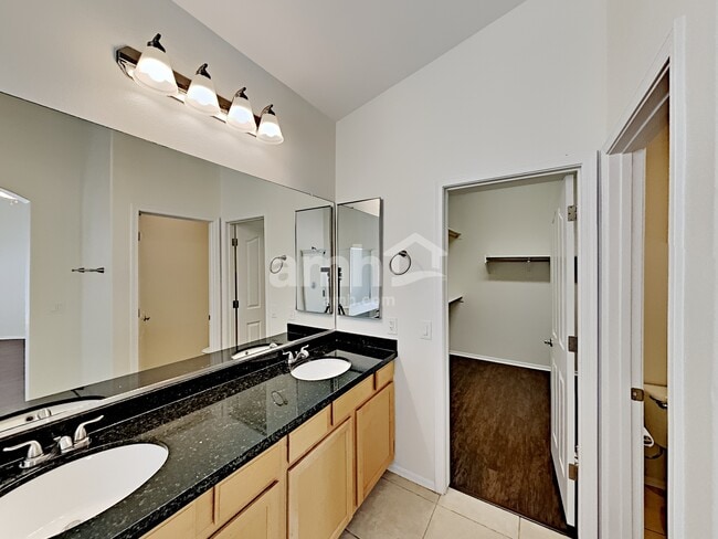 Building Photo - 10253 E Jerome Ave